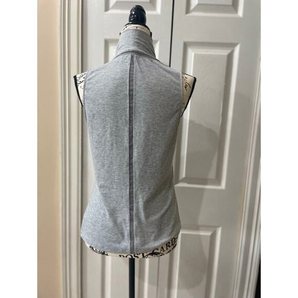 ATHLETA TOP SLEEVELESS MOCK NECK GREY SPORTY GYM VERSATILE MINIMALISTIC Sz S - Picture 5 of 15